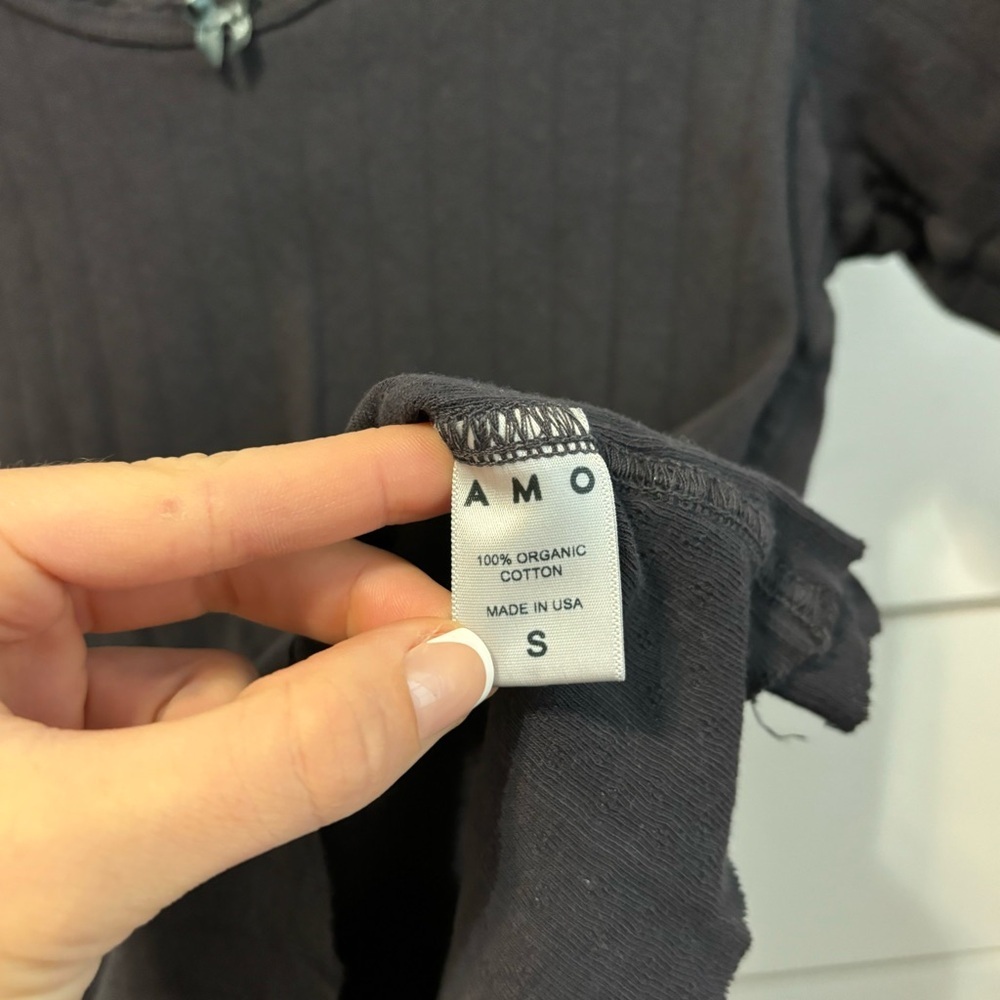 AMO Black Ribbed Top - Picture 5 of 5